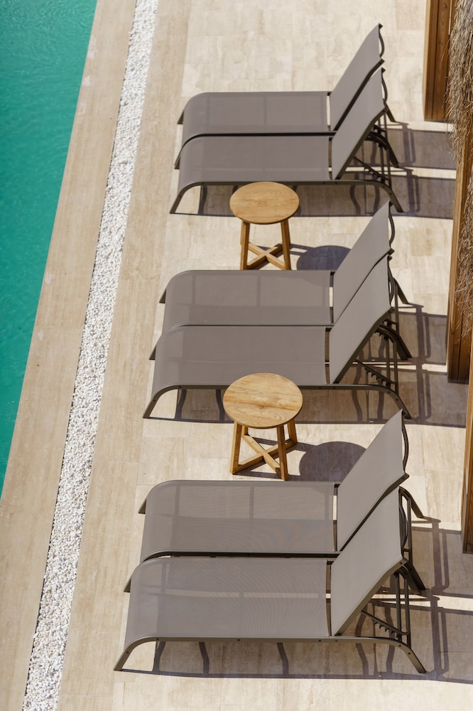 Maya Hotel 55/66
