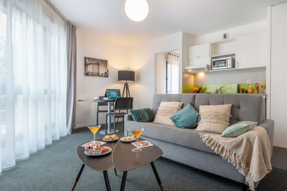 Nemea Home Suite Nancy Centre 31/48