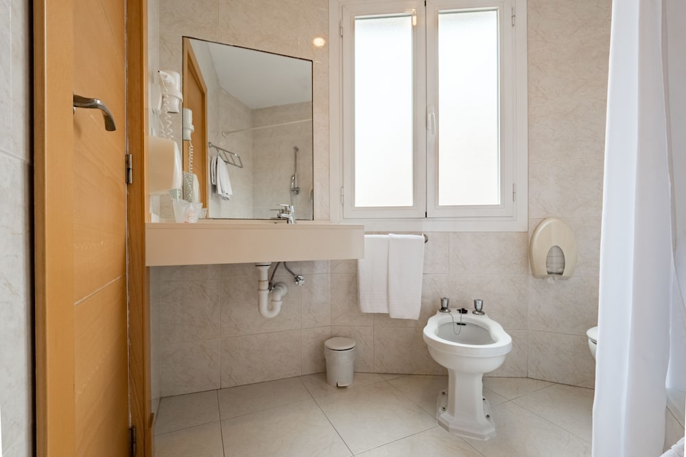 Hotel Amic Colon 48/50