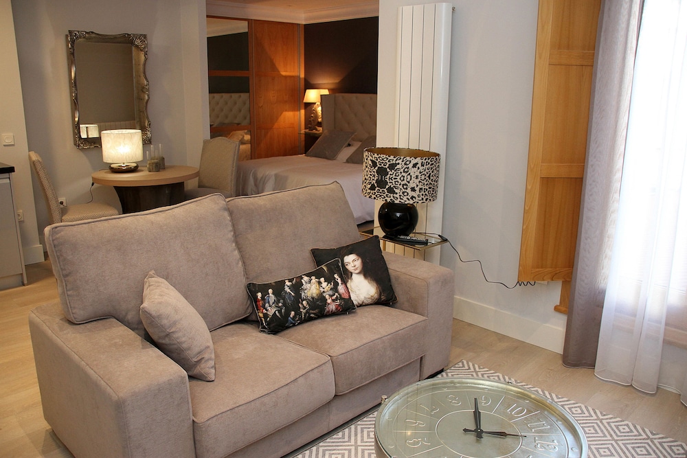 Principia Suites 30/43