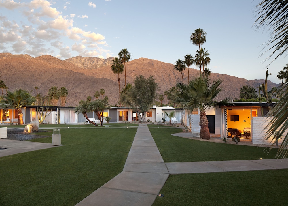 L Horizon Resort and Spa 55/66