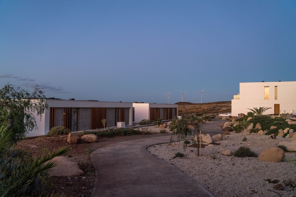 Nivaria Beach Apartments and Villas 59/66