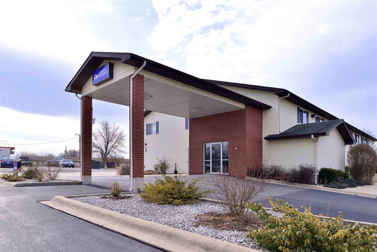 Americas Best Value Inn Seymour 2/26