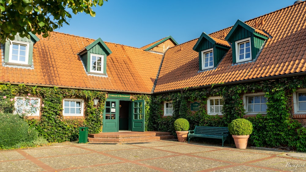 Schloss Luedersburg 45/50