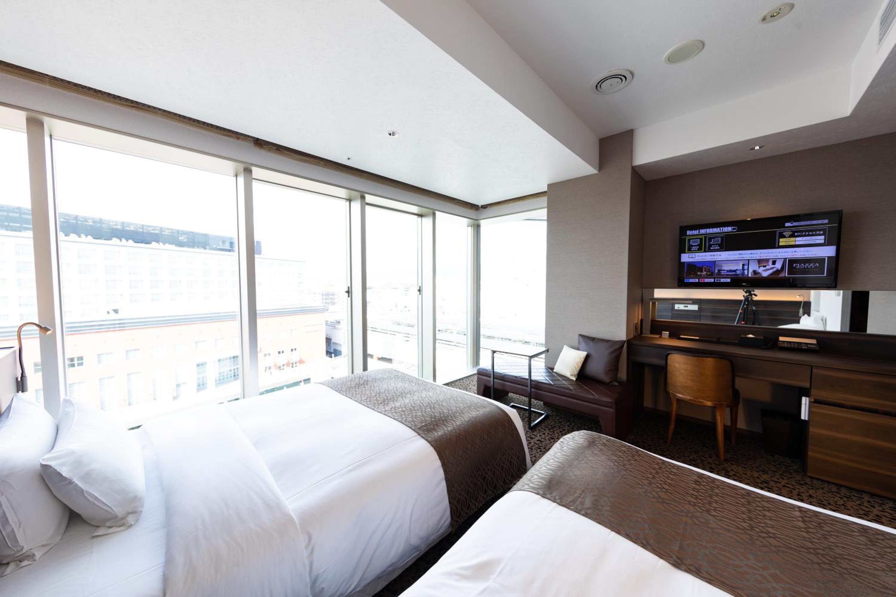 Superior, Twin Beds, East Wing, Corner