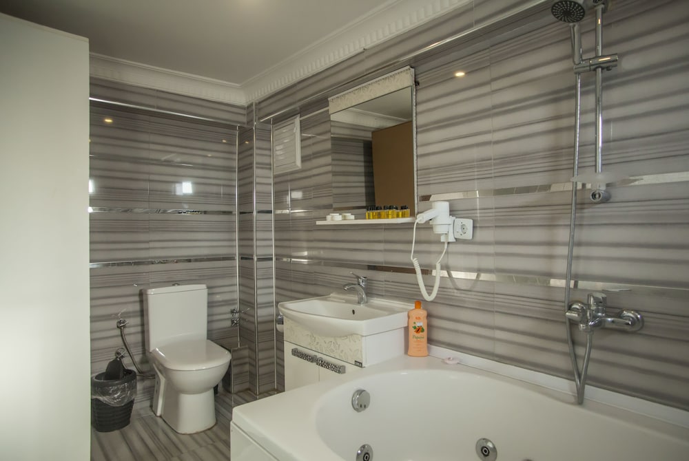 Hotel Esen 65/72