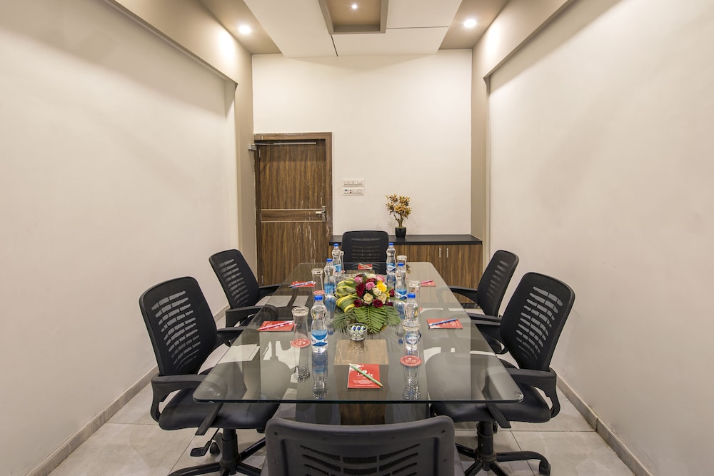 Lords Eco Inn Morbi 28/35