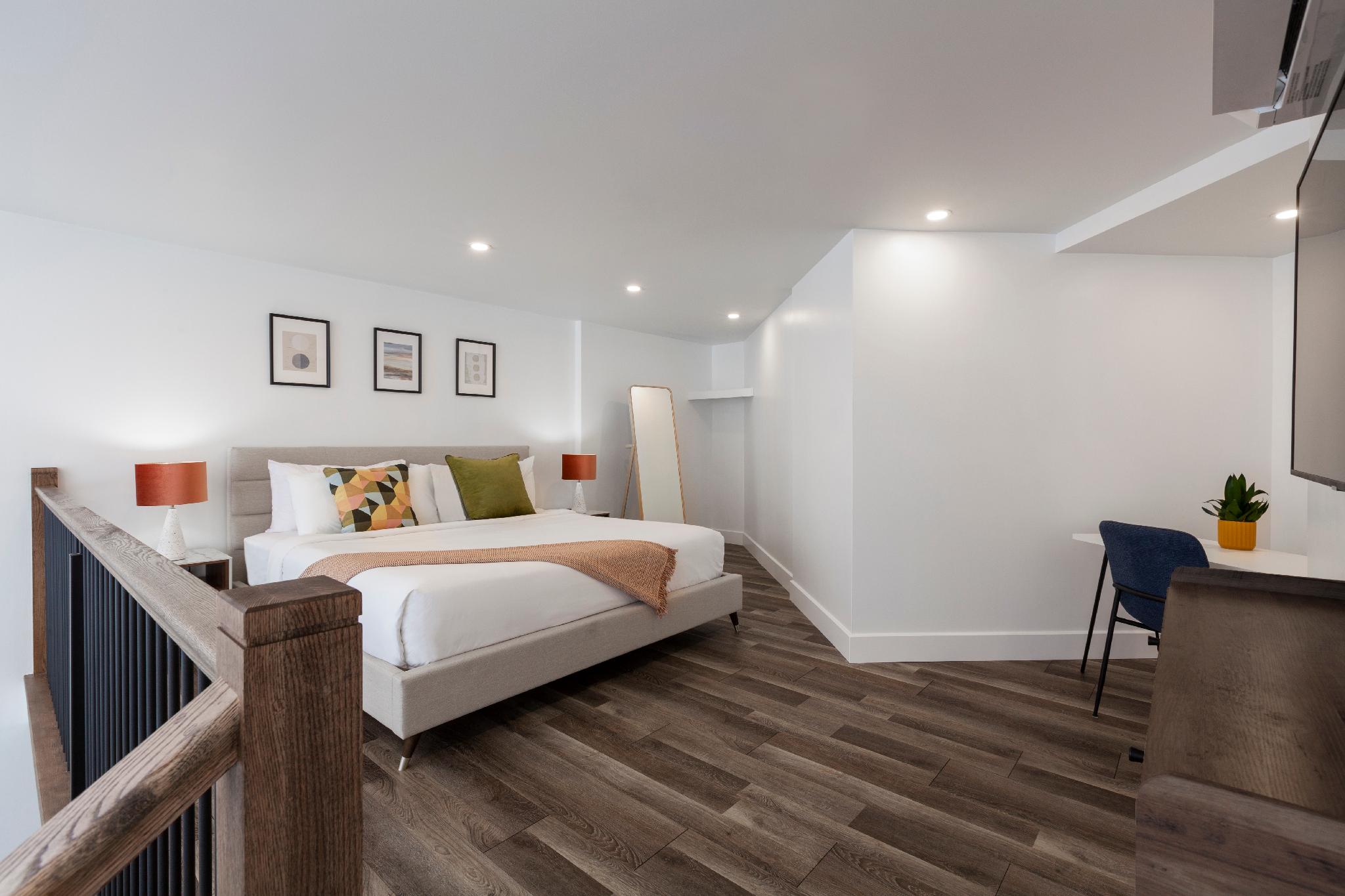 Loft, Suite