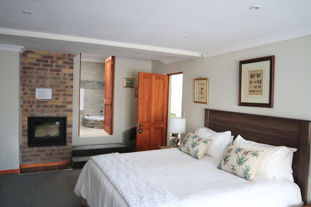 The Highlander Hotel 13/50
