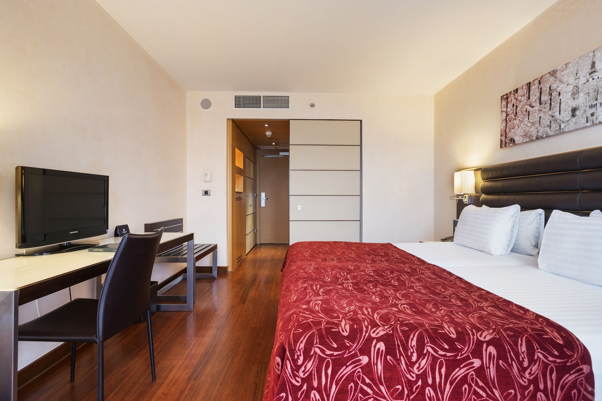 Standard, Single, Double Bed, Exe Budapest Center 3/5