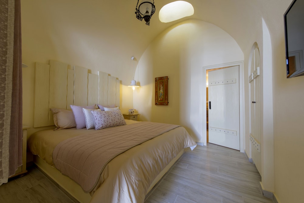 Senses Suites 9/50