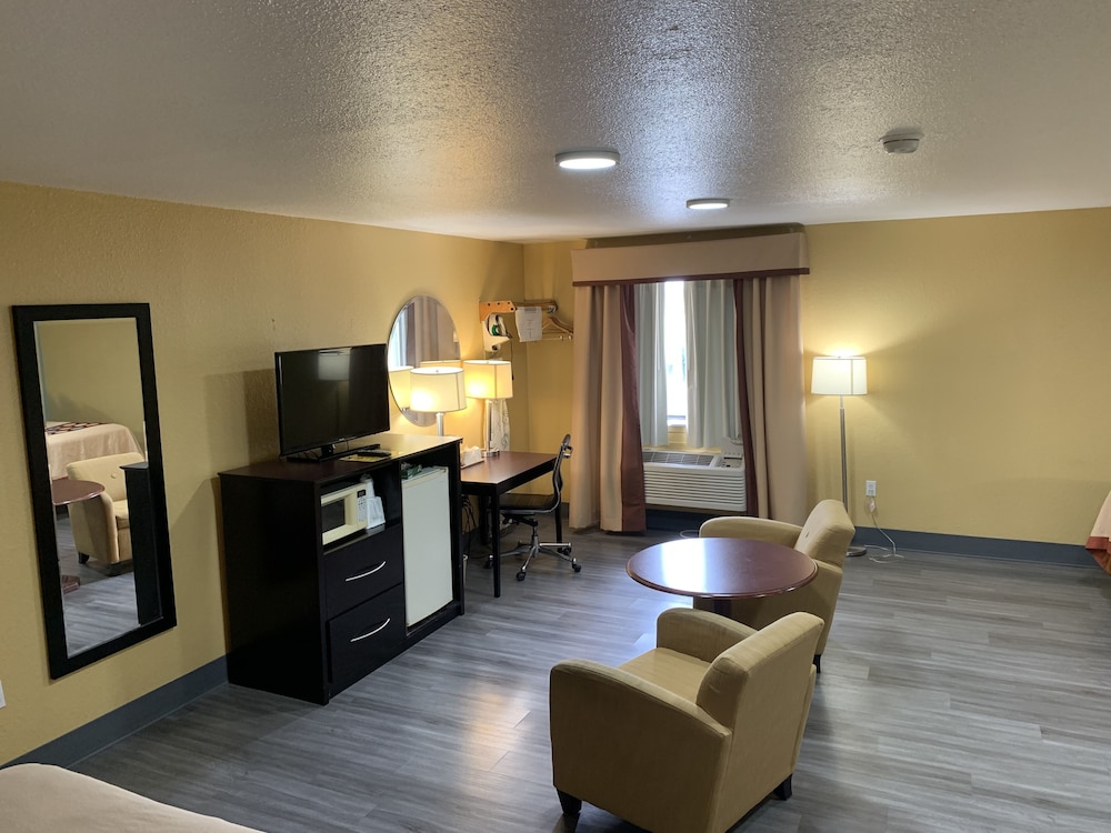 Super 8 By Wyndham Richmond KY 30/40