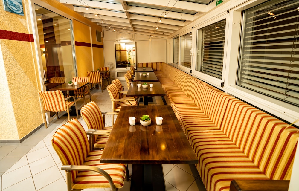 Parkhotel Lindenhof 31/40