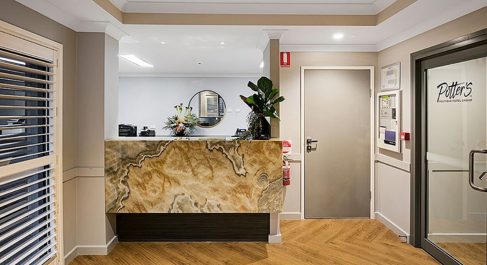 Potters Boutique Hotel 4/41