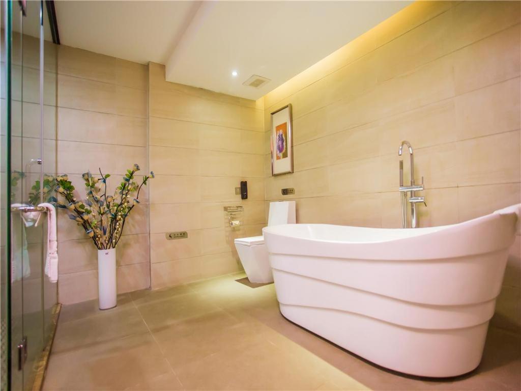 Lavande Hotel (Zhanjiang Guomao Guangbai) 19/60