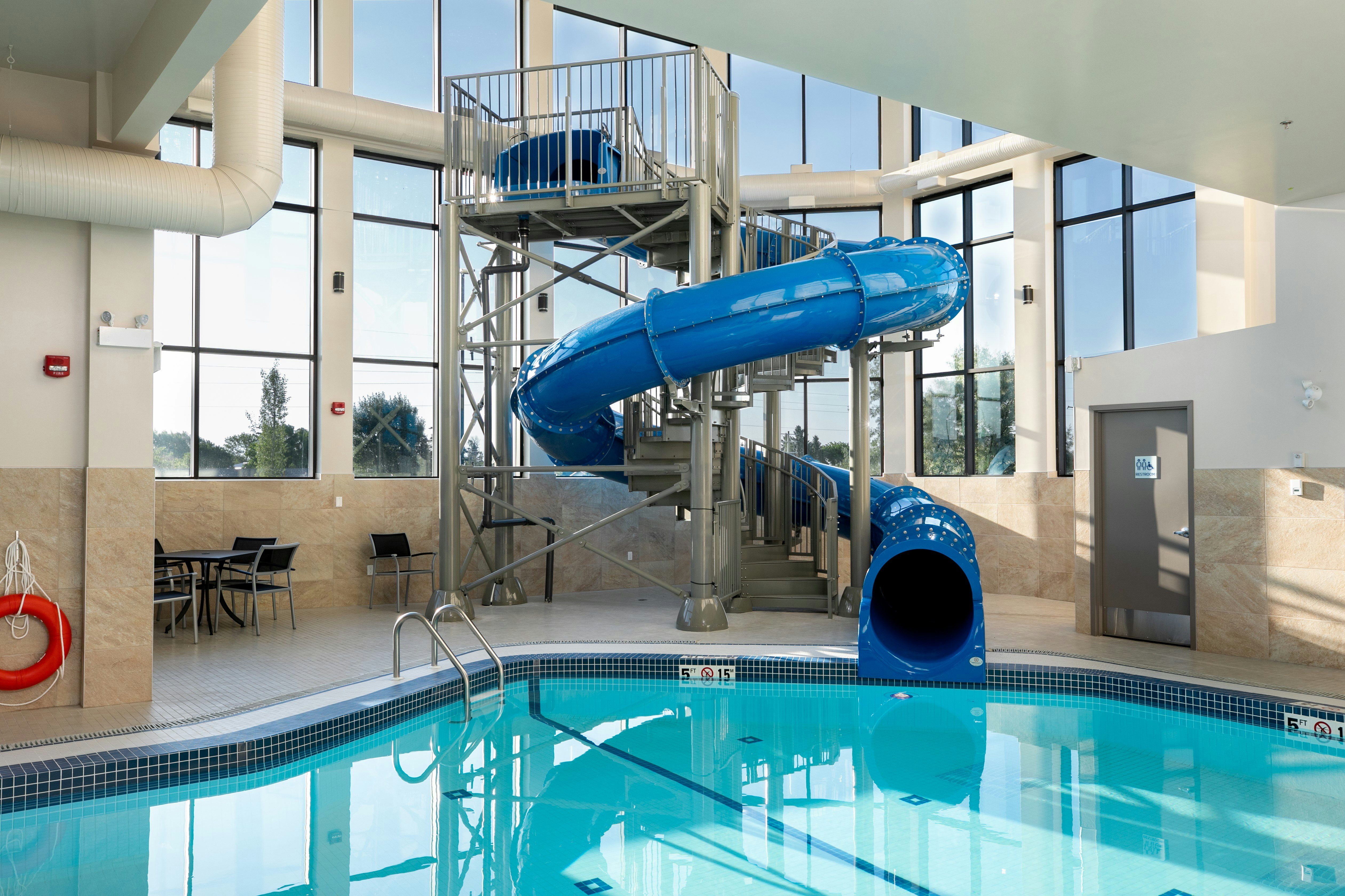 Holiday Inn Express Lethbridge Southeast 51/72