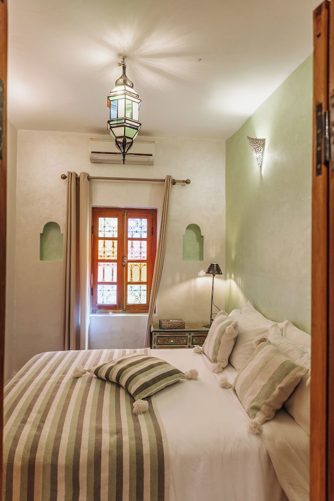 RIAD ZAYANE ATLAS 11/50