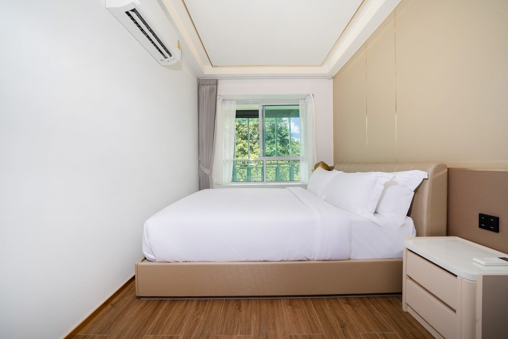 Chalong Marina Bay View Phuket 12/45