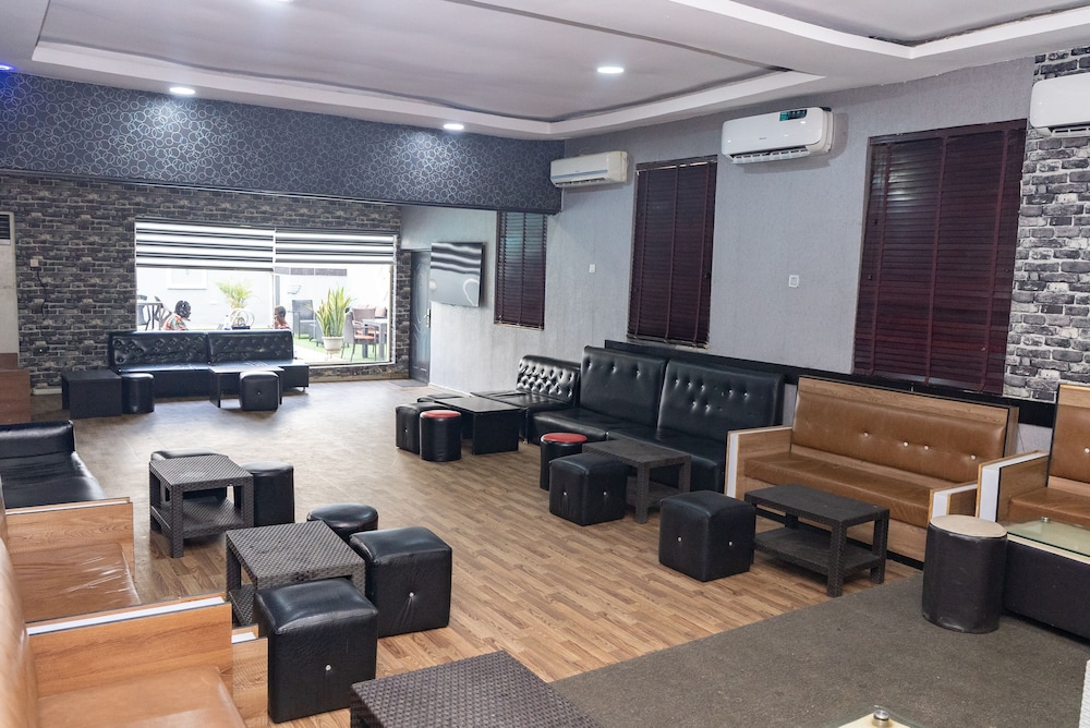 Mayors & Diplomat Suite Gra 13/22