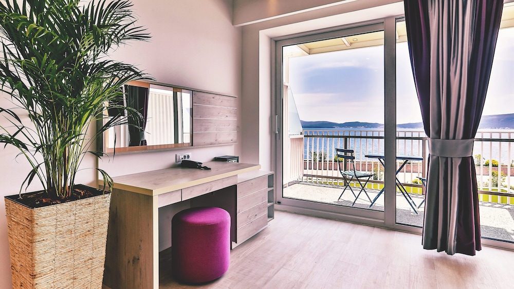 Carine Hotel Park 44/61