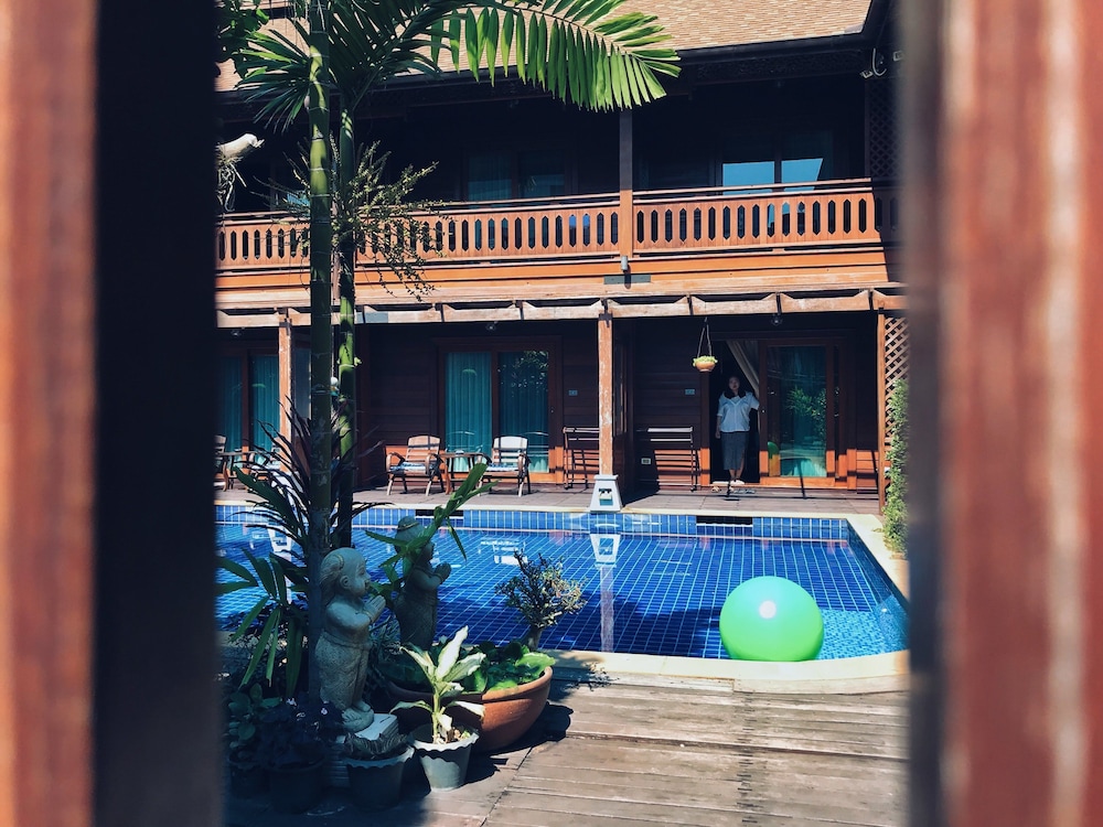 Baan U Sabai Boutique House 59/64