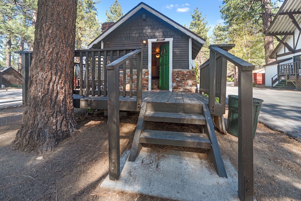 Black Forest Lodge And Cabins 44/50