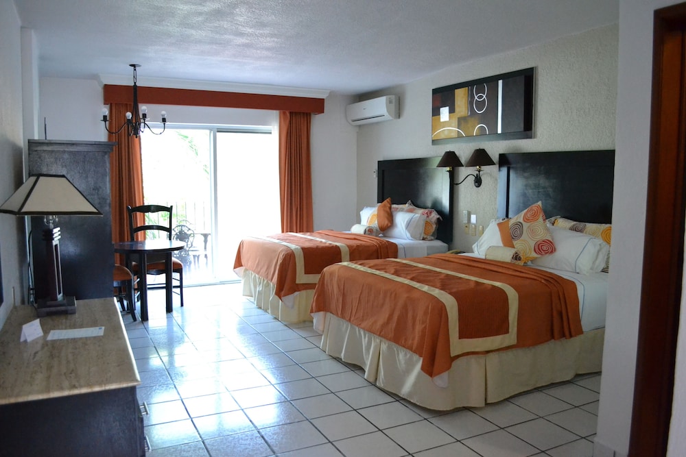 Hotel Maria Isabel 33/69