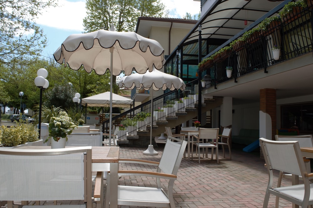 Hotel Lux 30/39