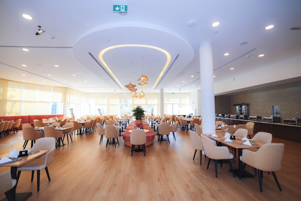 eStay Hotel by Jacobs 45/54