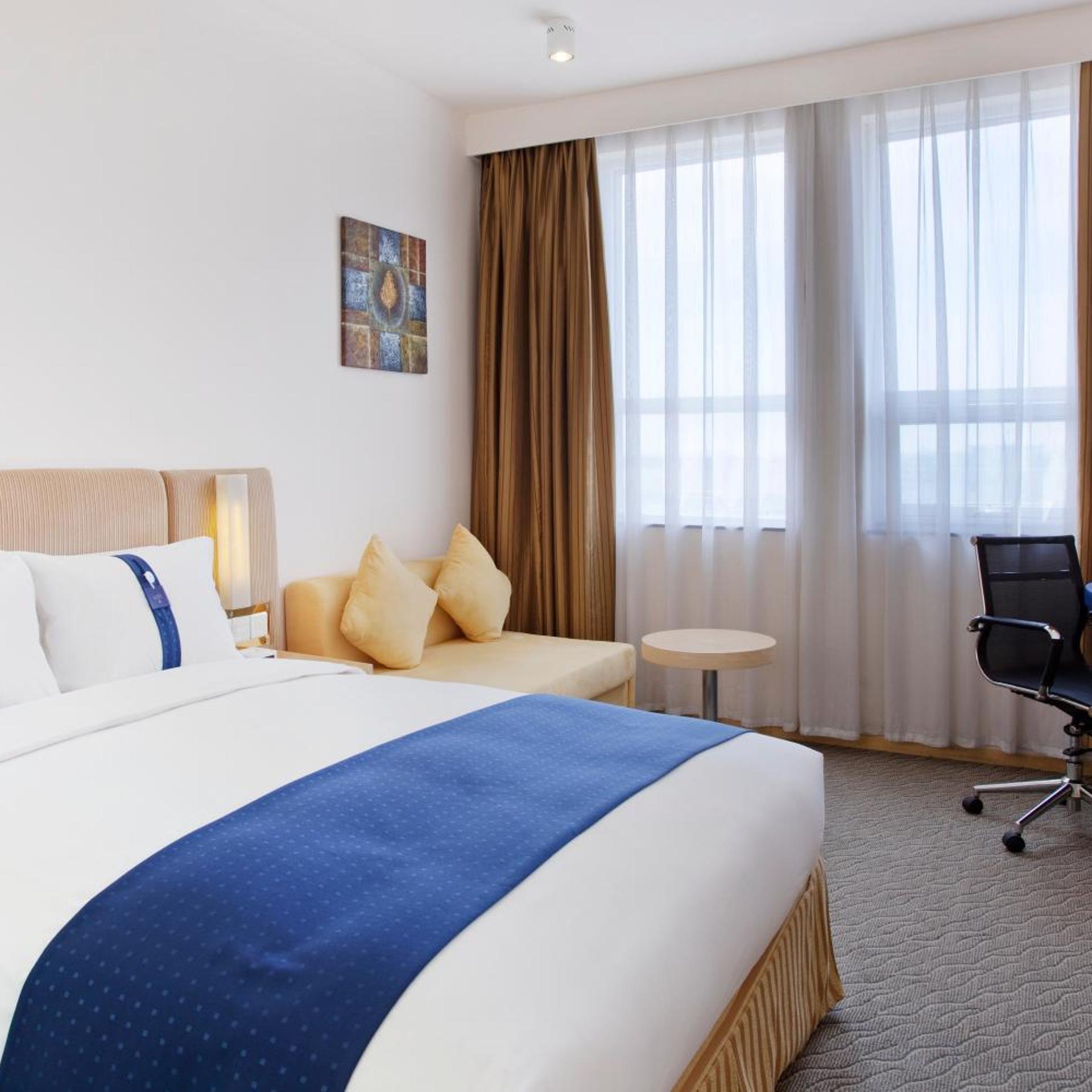 Standard, King Bed, Queen Bed, Extra Floor Space