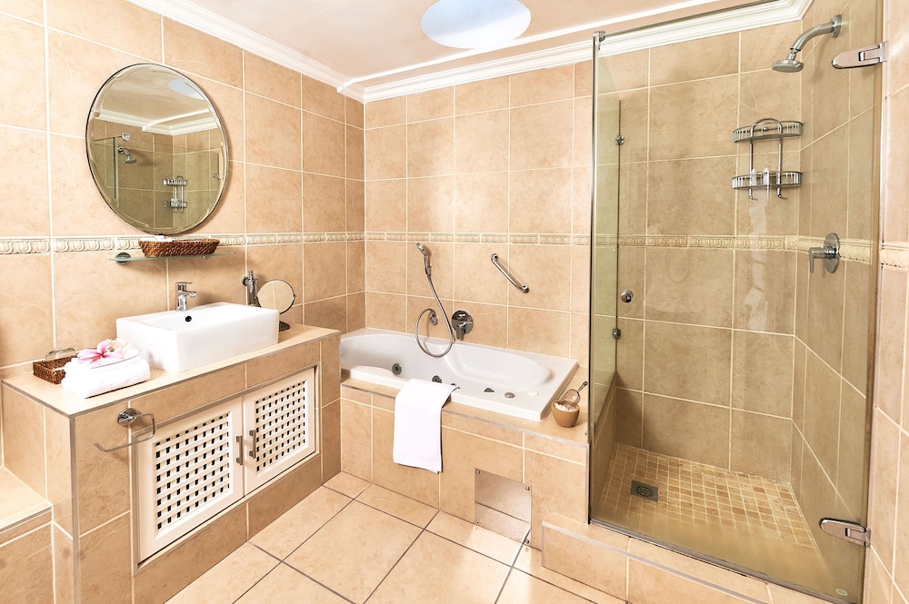 Forest Manor Boutique Guesthouse 38/40
