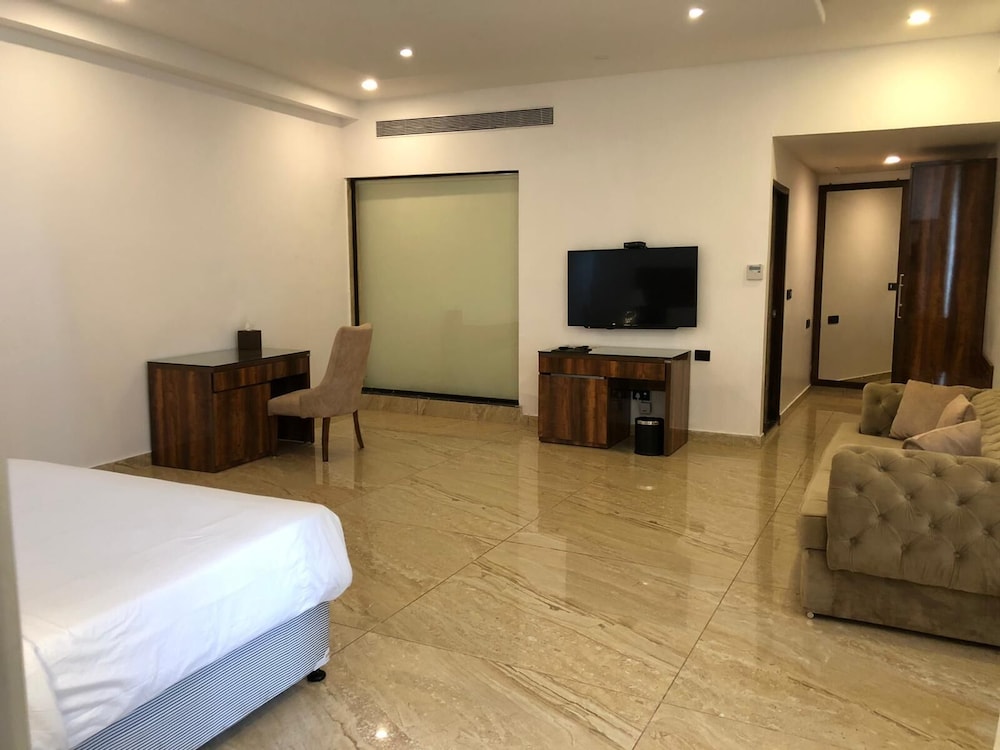 Park Regis Goa 17/69