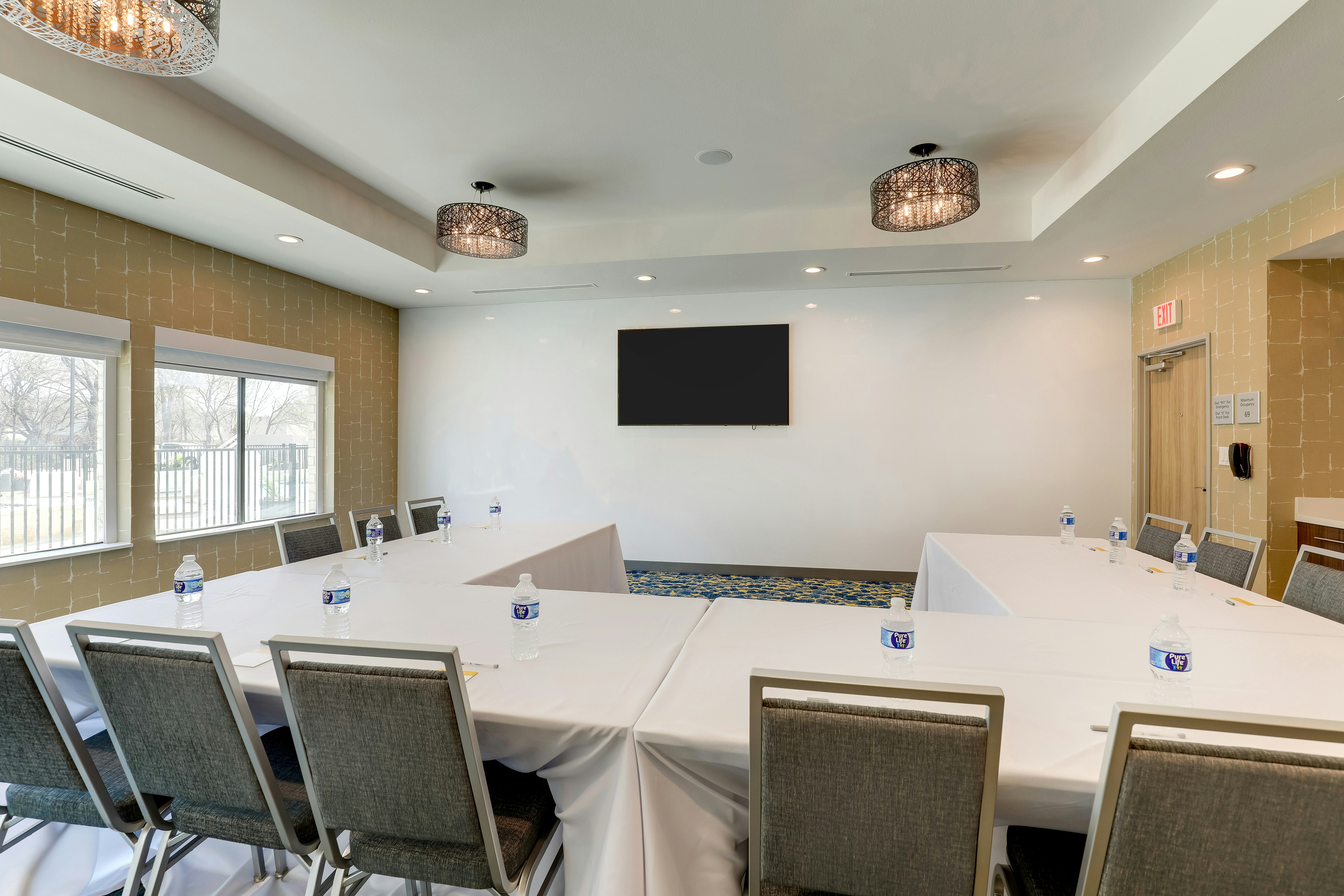 Hampton Inn & Suites Weatherford 18/26