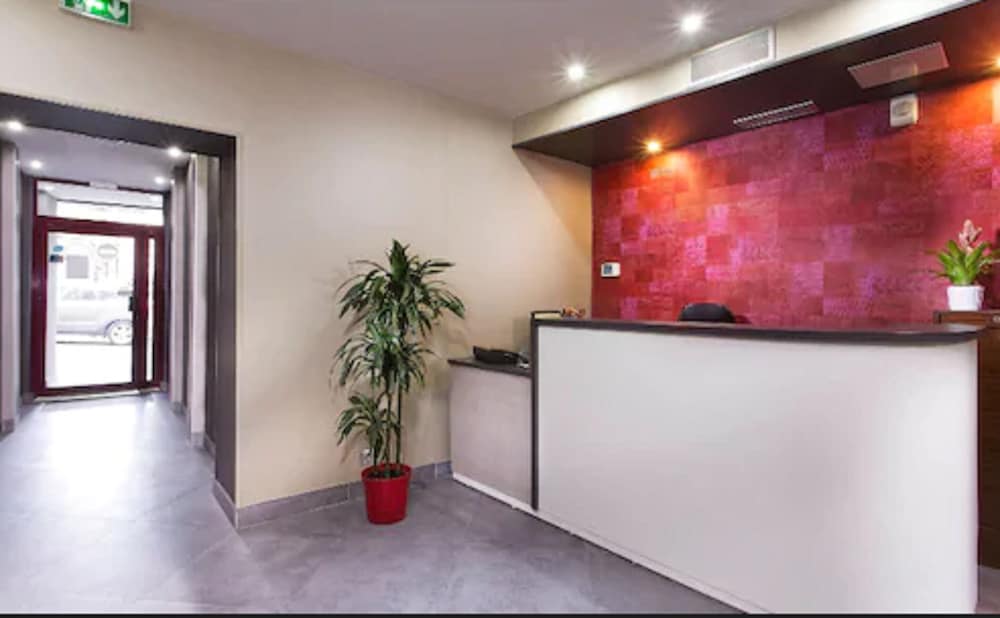 Hotel Des Pavillons 1/19