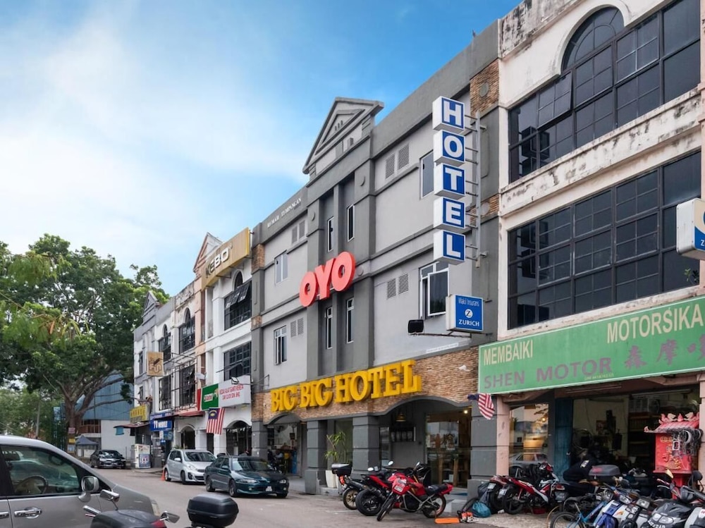OYO 89355 Big Big Hotel 18/18