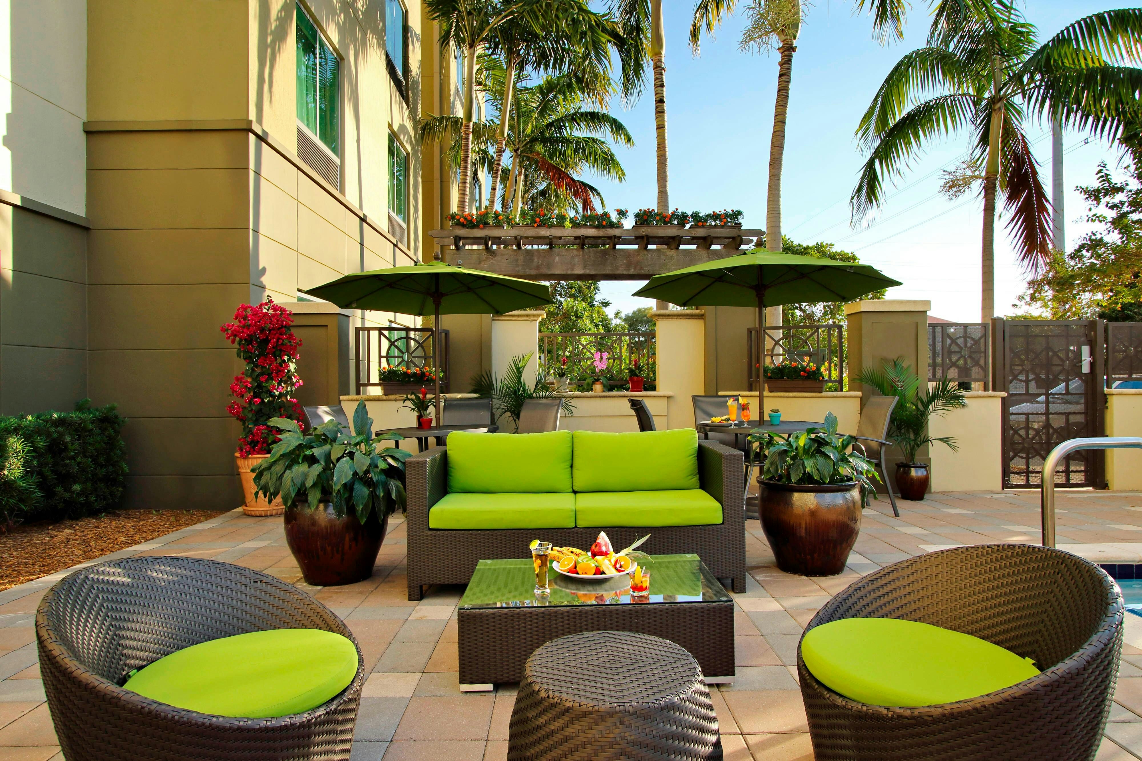 Fairfield Inn Suites Fort Lauderdale Airport Cruise Port 1/2