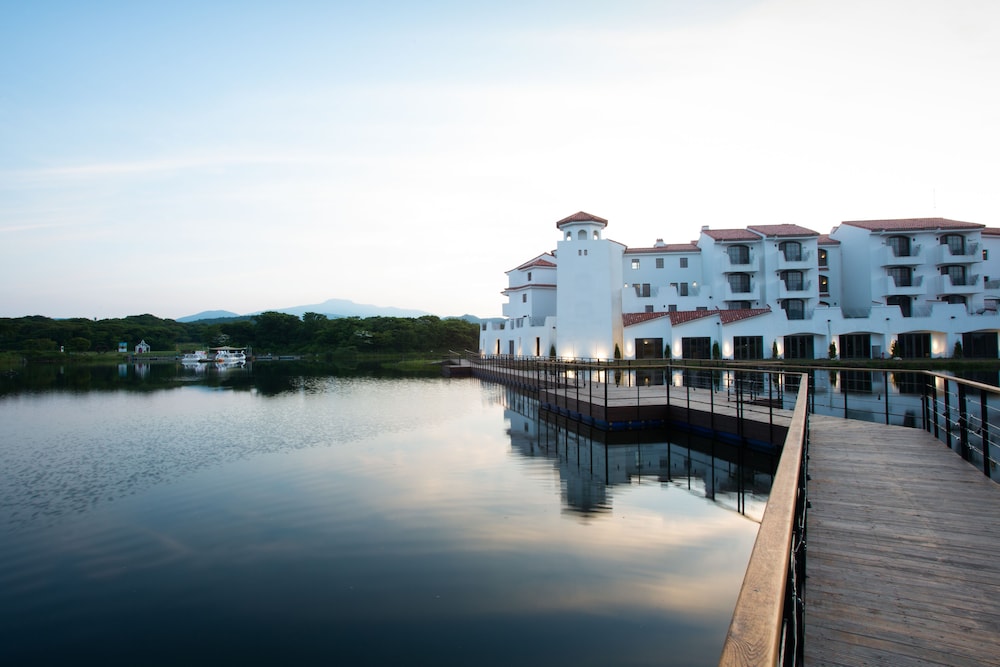Eco Land Hotel 42/46