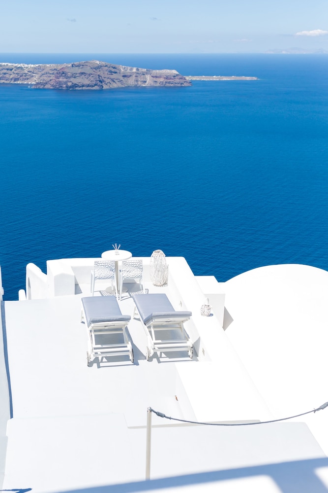 DREAMING VIEW SUITES 48/60