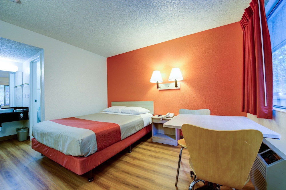 Motel6 Seattle, WA - Airport 27/47