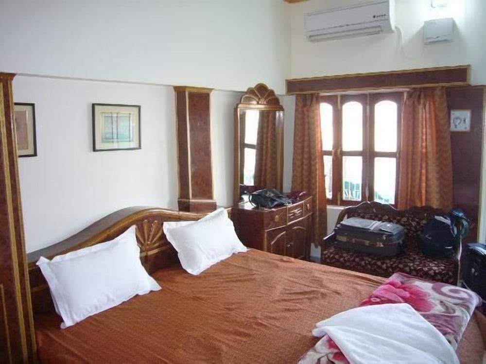 Kedareswar Bed and Breakfast 10/36