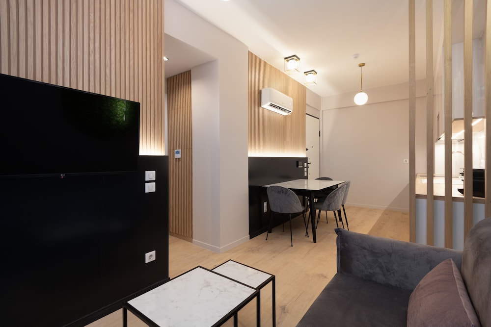 LUX&EASY Athens Downtown Residences 4/50