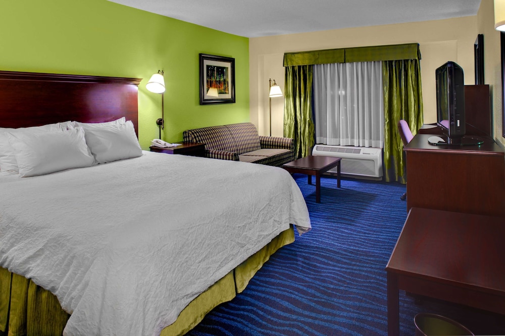 ROOM, QUEEN BED, ACCESSIBLE