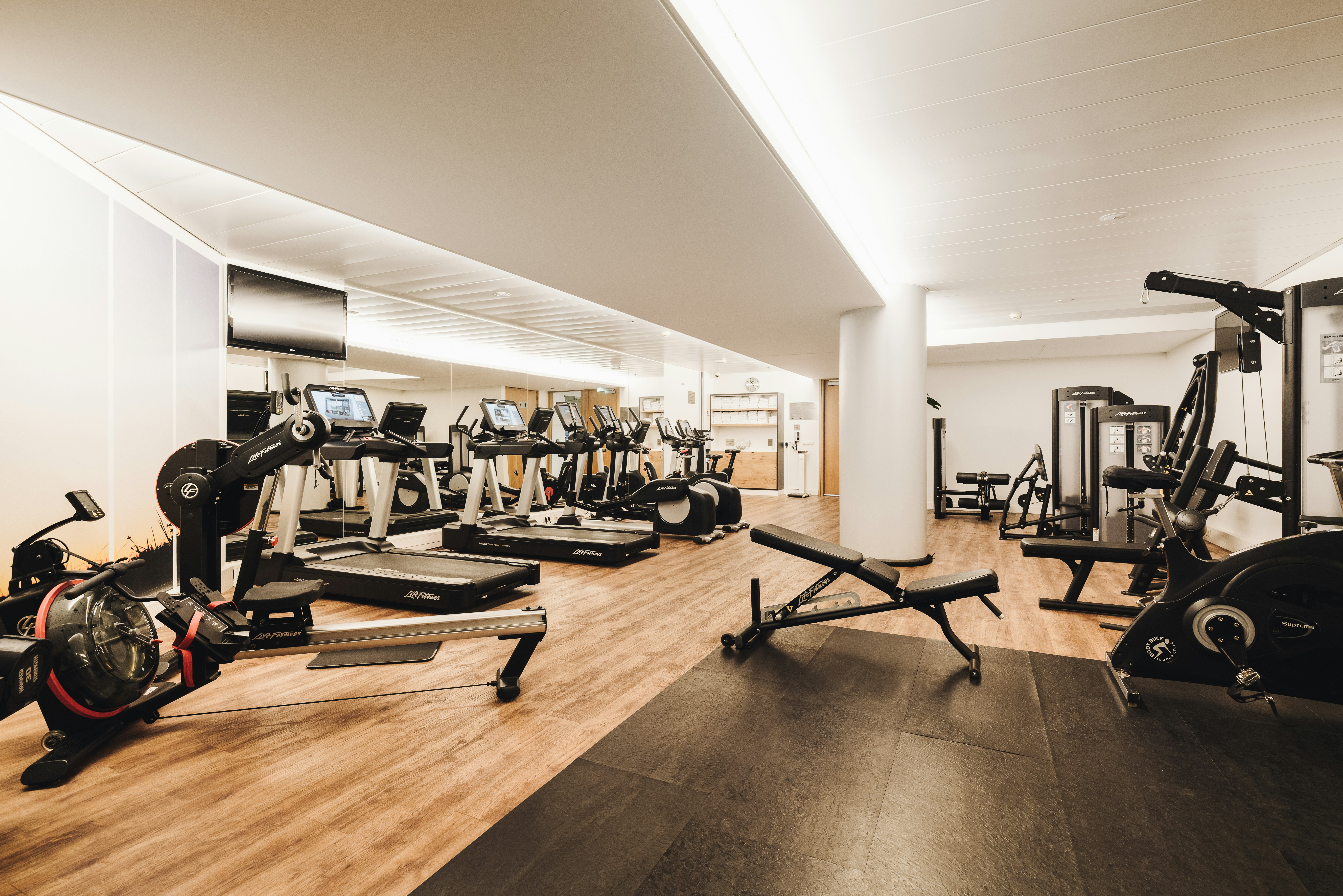 Doubletree By Hilton Amsterdam Centraal Station 40/88