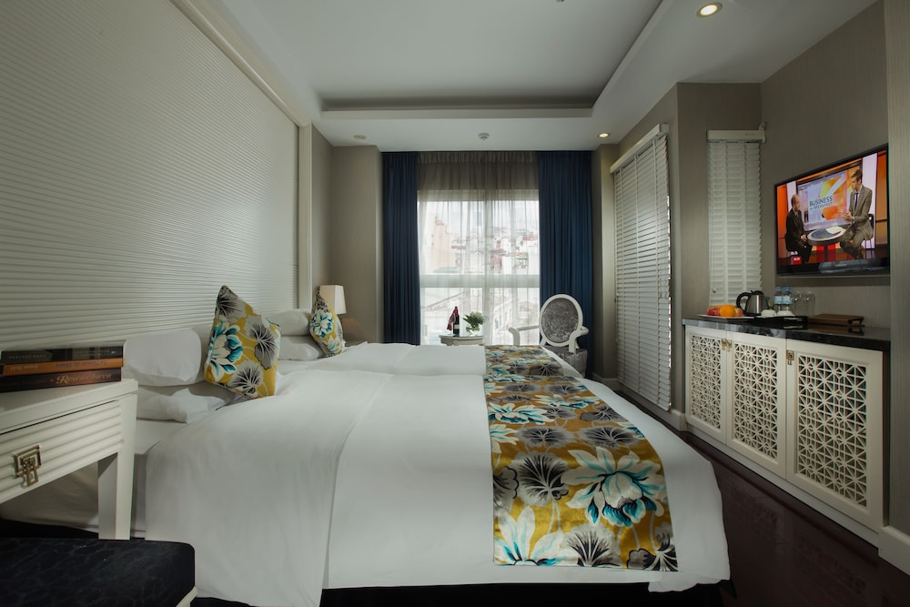 Golden Silk Boutique Hotel 17/70