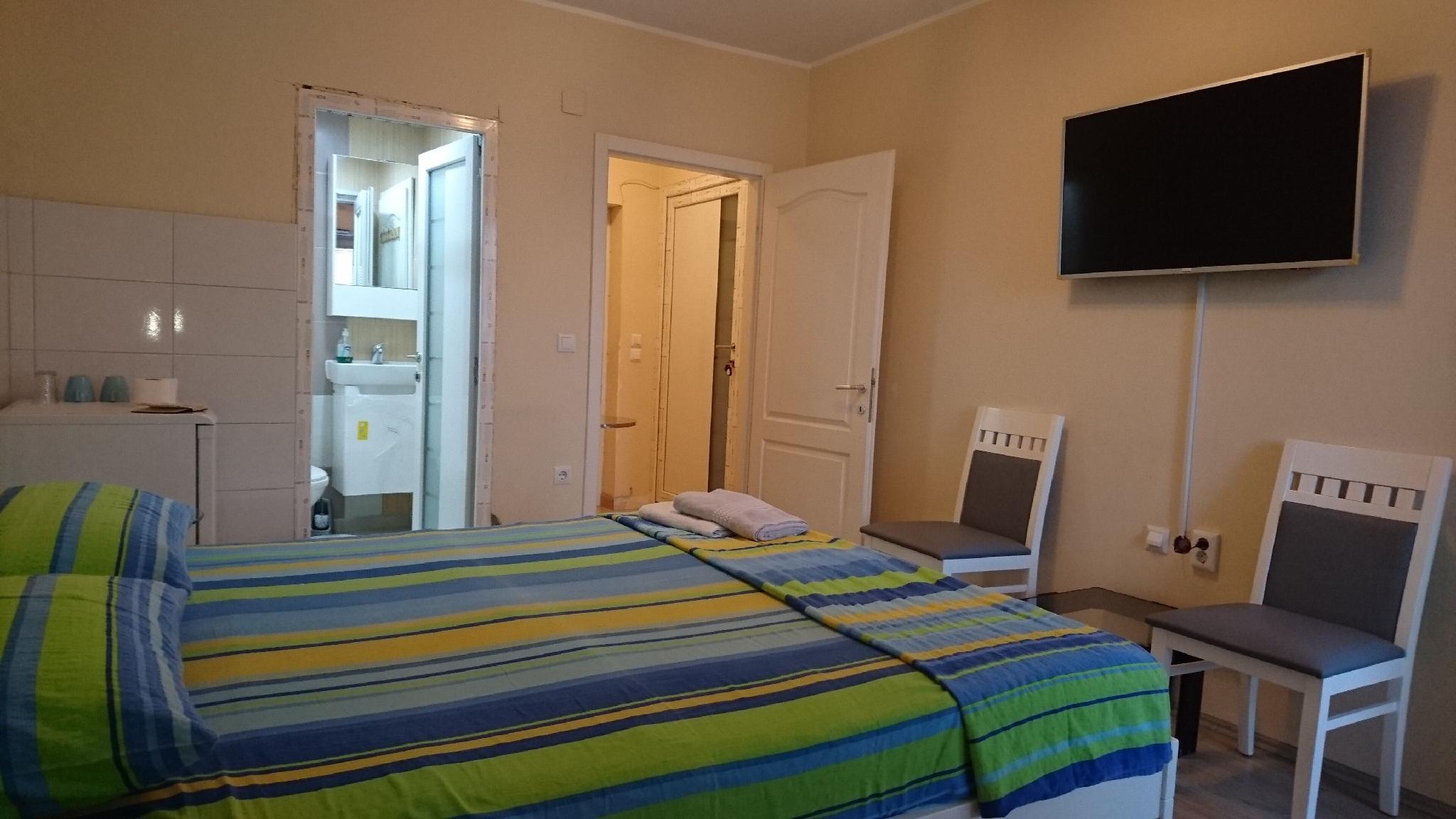 Comfort, Double Bed, Partial Lake View