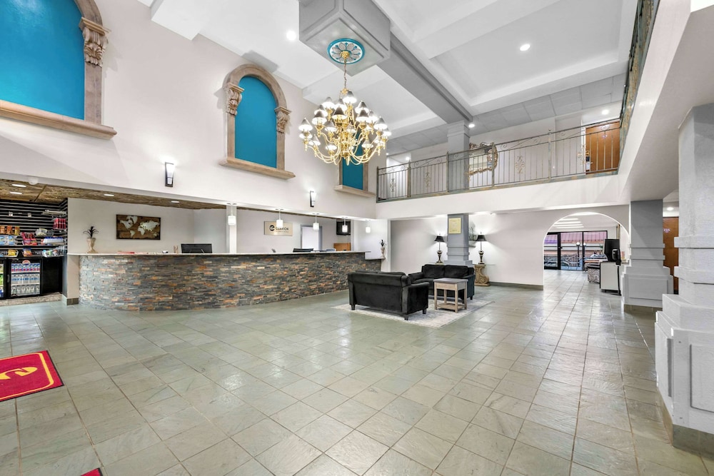 Clarion Inn Branson 12/72