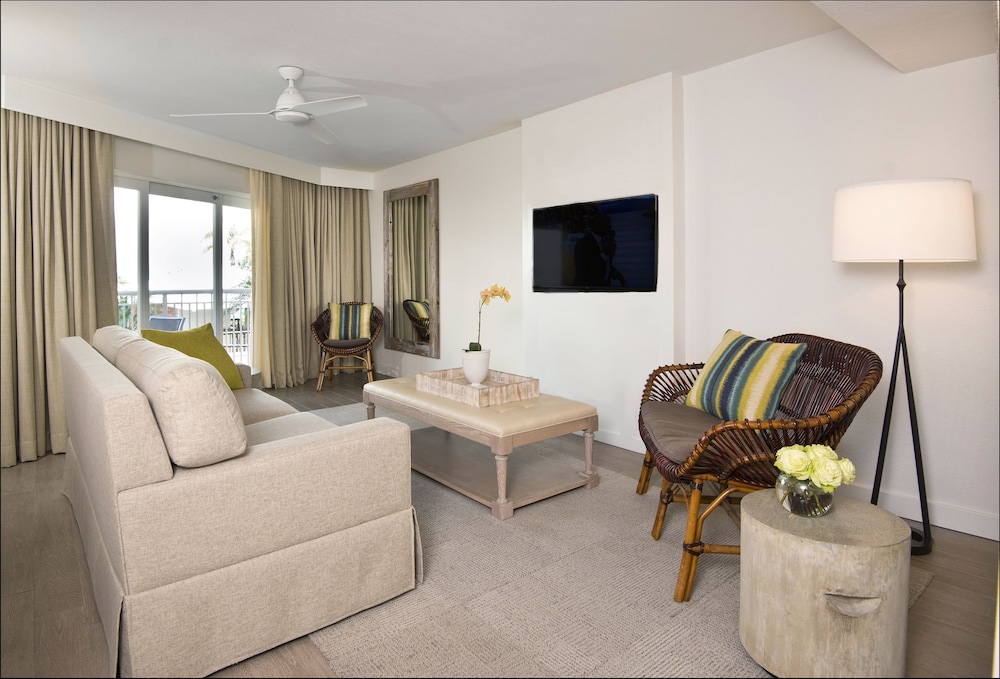 Beach House Suites By The Don Cesar 28/45