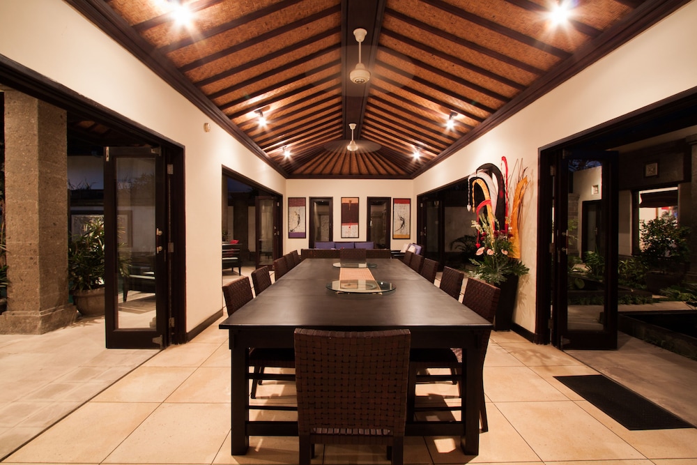 Villa Dewata Seminyak 35/50