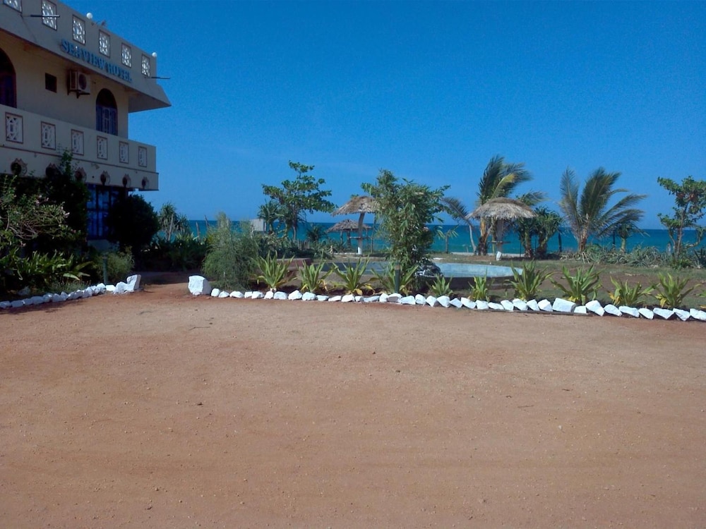 Sea View Beach Hotel 41/47