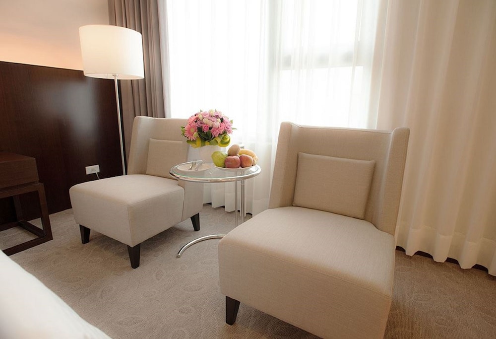Best Hotel 27/63